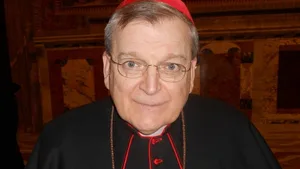 USA: Kardynał odłączony od respiratora. Jest przeciwny obowiązkowym szczepieniom!