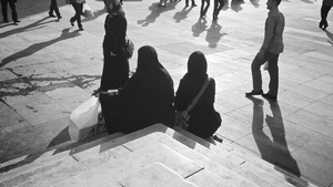 On ma 60 lat, ona 12. Od dwóch lat są małżeństwem