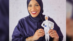 Facebook czujny i szczujny - zablokował krytykę lalki Barbie w hidżabie