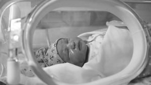 SZOK! 56-letnia kobieta urodziła WŁASNĄ WNUCZKĘ! 