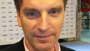 Lis radzi protestującym pod TVP i tworzy "półdekalog Kodziarza"