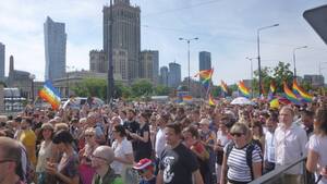 Eksperci o sprzecznej z prawem deklaracji Trzaskowskiego