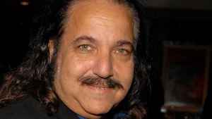 „Gazeta Wyborcza” nawet z żydowskiego przestępcy-gwiazdy porno zrobi Polaka