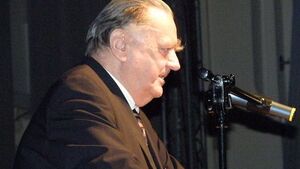 Jan Olszewski wybiela Stepana Banderę