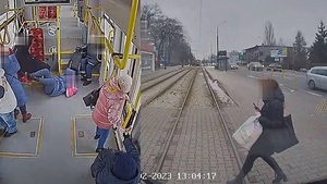 SZOK! Dwie kobiety CUDEM uniknęły śmierci! [WIDEO]