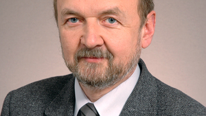 Legutko o nie podaniu ręki premierowi: "Chamstwo jest ich cechą"