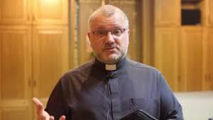 Ks. Sawa i KAI przeciwko krytyce papieża Franciszka. Skutek wypowiedzi abpa Lengi?