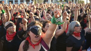 Feministki zbierają fundusze na tropienie księży-pedofili