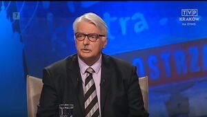 Minister Waszczykowski chce dać imigrantom broń?!