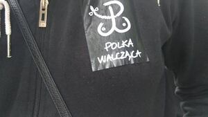 Kobiety sprofanowały symbol Polski Walczącej