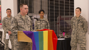 Czy Biedroń nawołując do wspólnego szkolenia wojskowego chce zastrzelić posłankę Pawłowicz?