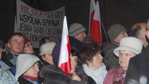 Pogoda nie sprzyja obozowi patriotycznemu