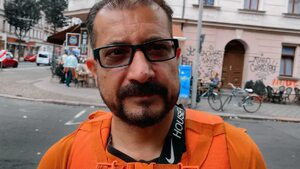 Zaskakująca historia! Był ministrem w Afganistanie. Teraz ... rozwozi jedzenie