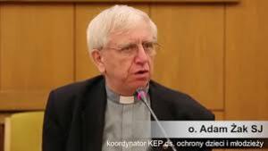 O. Adam Żak oskarża władzę, że nie zrobiła wiele dla ochrony małoletnich
