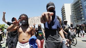 Komunistyczny terror BLM w USA i na świecie. Zobacz filmy!