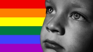 5-latek wychowywany przez dwie homoseksualistki skatowany na śmierć! Na ciele miał ślady przypalania papierosami. Policja NIE REAGOWAŁA!