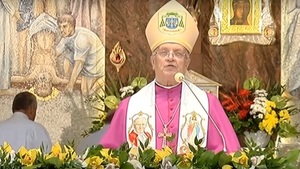 Bp. Zawitkowski: "Obudź się, Warszawo! Roztrzaskaj glinianych idoli LGBT, co po ludzku grzeszyć nie potrafią"