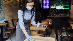 Do restauracji TYLKO z paszportem? Niedzielski chce obniżenia korona-limitów DO ZERA!