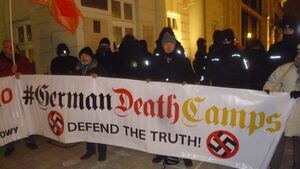 Narodowcy motywowali Prezydenta Andrzeja Dudę do popisania ustawy o IPN