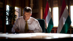 Viktor Orbán znokautował Junckera! To się nazywa siła rażenia