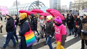 Warszawska manifa. Antifa, kobiety z brodą, odwołania do okultyzmu. W kontrze przeciwnicy aborcji [FOTOGALERIA]