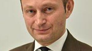 Rabiej wykończy Nowoczesną - chce przyjąć do Polski 10 tys. imigrantów