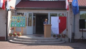 Szkoła w Narewce wreszcie straciła komunistycznego patrona