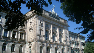 Skandal! Na niemieckim uniwersytecie w Würzburgu odbył się wykład o tym, że pedofilia jest czymś normalnym! (VIDEO)