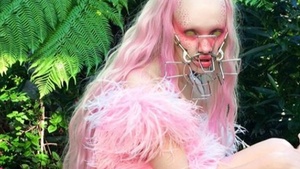 SZOK! Ta aktywistka walczy z faszyzmem! 