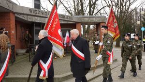 Uroczystości pod pomnikiem ofiar obozu NKWD