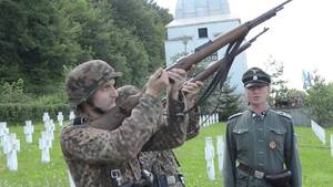 Korwin-Mikke: Polska znajdzie się między wrogimi Polsce Ukrainą a Niemcami