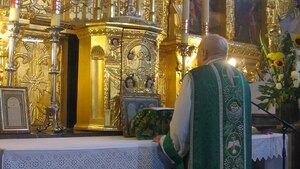 Lefebryści opowiedzieli się za ograniczeniami władz w kościołach