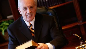 Kalifornia: 800 tysięcy dolarów za covidowe obostrzenia