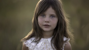 Okropne! Imigranci skrzywdzili dziecko 