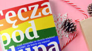 "Czy Bóg kocha osoby LGBT?" - pytają autorki  z Kampanii Przeciw Homofobii i powołują się na Katechizm Kościoła Katolickiego