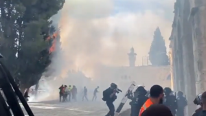 ZAMIESZKI w Jerozolimie! Kilkadziesiąt rannych. Pojawiły się przerażające nagrania [WIDEO]