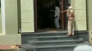 Hinduscy muzułmanie nas zawstydzają? Modlili się mimo sprzeciwu władz