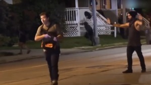 Kyle Rittehouse wypuszczony z więzienia! Nastolatek bronił miasto przed bojówkarzami z Antify i BLM (WIDEO)