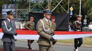 Zohydzić wszystko, splugawić…