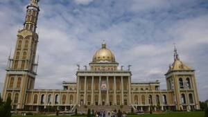 Licheń - ogromne centrum handlowe z dość nietypową ofertą