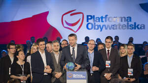 Mówi to, co skrywa Platforma (FELIETON)