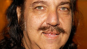 Ikona filmów porno oskarżona o napaść seksualną na cztery kobiety