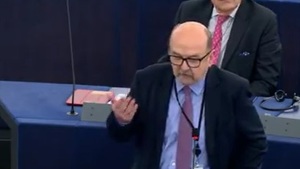 Prof. Ryszard Legutko nokautuje Lewandowskiego, Timmermansa i pozostałych eurobezwstydników