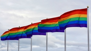 W Szwajcarii chcą homo „małżeństw”. Będą mogli adoptować dzieci! 