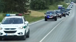 Partia Landsbergisa w stylu Łukaszenki wysłała przeciwko swoim obywatelom 150 uzbrojonych policjantów