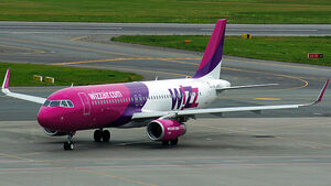 Prezes Wizz Air: "30-40% pasażerów mniej dociera na lotniska"