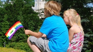 Dzieci homoseksualnych rodziców mają trudniej w życiu. POBIERZ RAPORT!