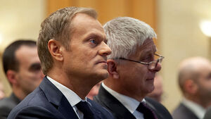 Tusk angażuje się w kampanię i popiera KE