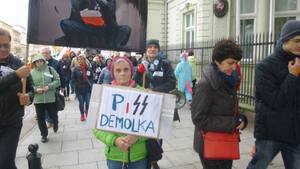 Nieliczni emeryci to wszystko na co może liczyć groteskowa opozycja