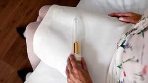 Projekt 21 gramów: artystyczny wibrator z prochami zmarłego męża lub partnera